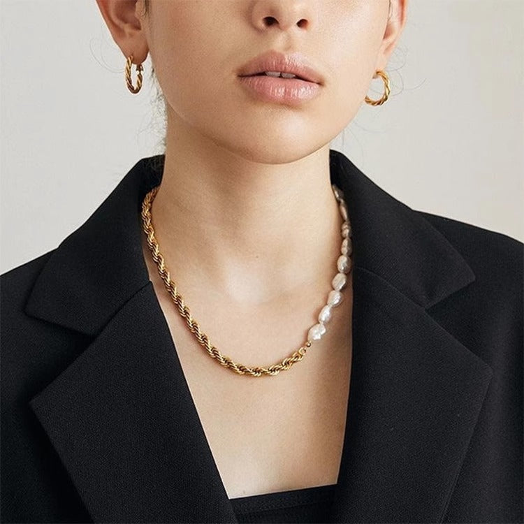 Natural Pearl Necklace Vintage Metal Stitching Clavicle Chain