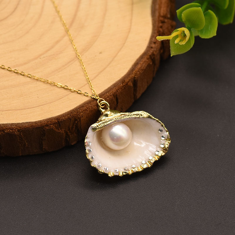 Shell Pearl Necklace